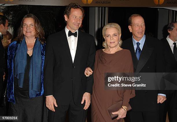 Leslie Bogart, Sam Robards, Actress Lauren Bacall and Stephen Humphrey Bogart arrive at the Academy Of Motion Pictures And Sciences' 2009 Governors...