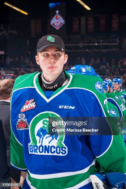 Joel Hofer of the Swift Current Broncos shakes hands with the Regina Pats after the game six loss and knock out of the Memorial Cup tournament at...