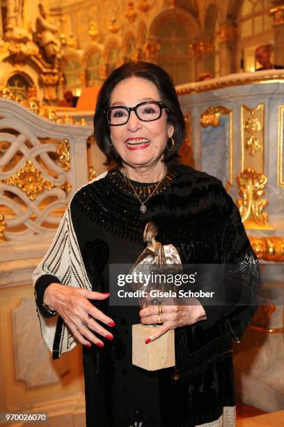 Nana Mouskouri with award during the European Culture Awards TAURUS 2018 at Dresden Frauenkirche on June 8, 2018 in Dresden, Germany.