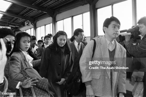 Kiko Kawashima, fiancee of Prince Fumihito, is seen on arrival at JR Wakayama Station on December 17, 1989 in Wakayama, Japan.