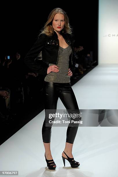Chaya Model 1,482 Chaya Stock Photos, High-Res Pictures, and Images - Getty Images
