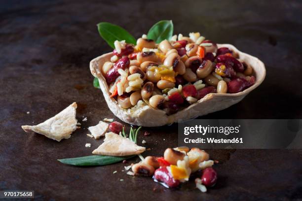 greek bean salad in edible bowl - black eyed pea stock pictures, royalty-free photos & images
