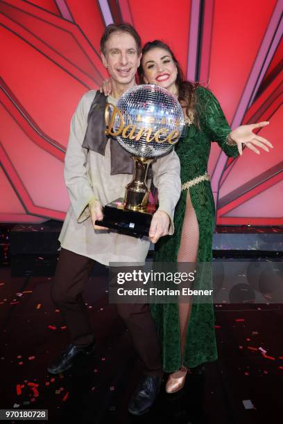 Ingolf Lueck and Ekaterina Leonova during the finals of the 11th season of the television competition 'Let's Dance' on June 8, 2018 in Cologne,...