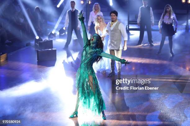 Judith Williams and Erich Klann during the finals of the 11th season of the television competition 'Let's Dance' on June 8, 2018 in Cologne, Germany.