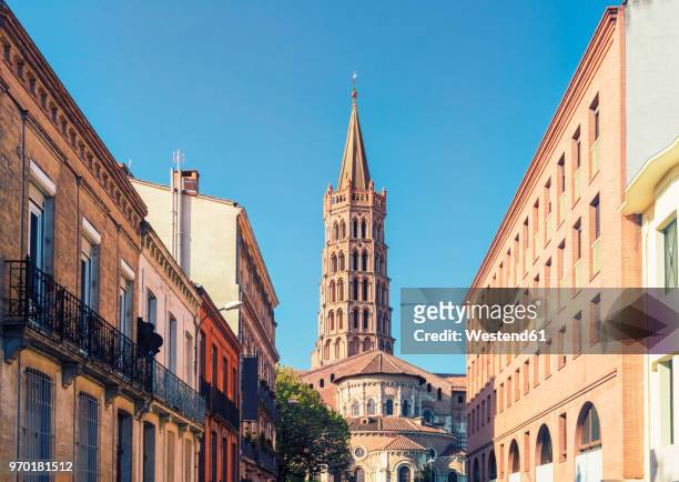 france, haute-garonne, toulouse, old town, basilica of saint sernin - toulouse stock pictures, royalty-free photos & images