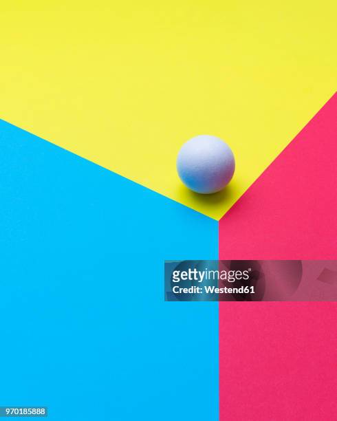 sphere at the edge of a colorful cube - optische illusion stock-grafiken, -clipart, -cartoons und -symbole