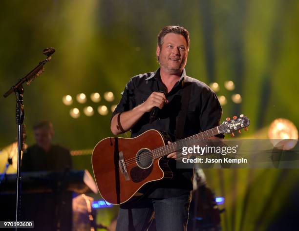 Blake Shelton performs onstage during the 2018 CMA Music festival at Nissan Stadium on June 8, 2018 in Nashville, Tennessee.