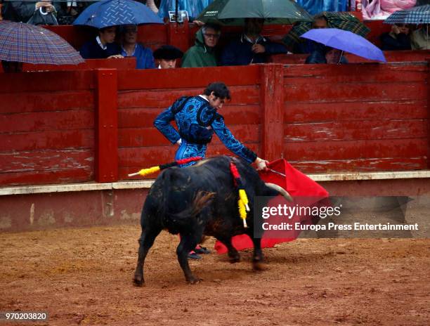 Cayetano Rivera performs during bullfights on June 2, 2018 in Aranjuez, Spain.
