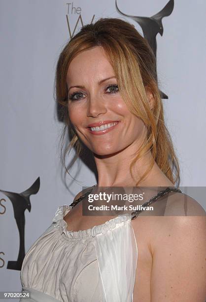 Actress Leslie Mann arrives at the 2010 Writers Guild Awards held at the Hyatt Regency Century Plaza on February 20, 2010 in Century City, California.