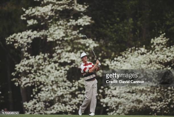 Larry Mize of the United States on 11 April 1992 during the US Masters Golf Tournament at the Augusta National Golf Club in Augusta, Georgia, United...