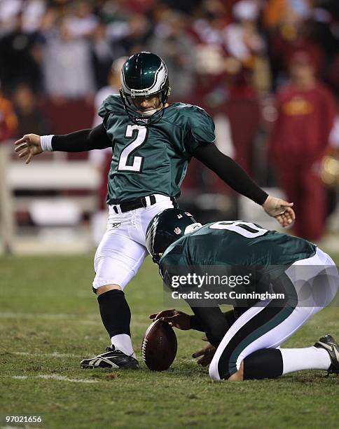 David Akers of the Philadelphia Eagles kicks against the Washington Redskins at Fedex Field on October 26, 2009 in Landover, Maryland.