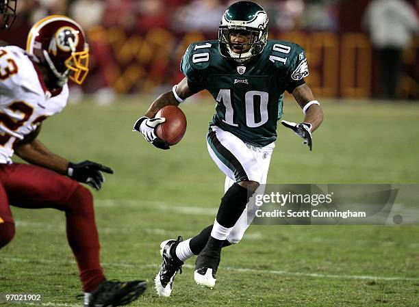 DeSean Jackson of the Philadelphia Eagles carries the ball against the Washington Redskins at Fedex Field on October 26, 2009 in Landover, Maryland.