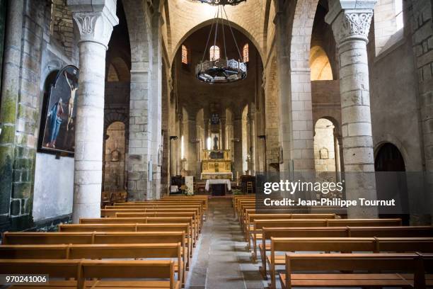 saint-léonard church, collégiale saint-léonard, saint léonard de noblat, france - haute vienne stock pictures, royalty-free photos & images