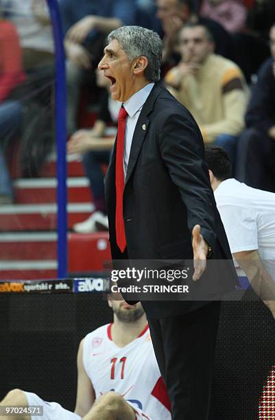 Olympiacos's head coach Giannakis Panagiotis shouts during their Euroleague basketball Olympiacos vs Cibona match in Zagreb on Feburary 24, 2010 AFP...