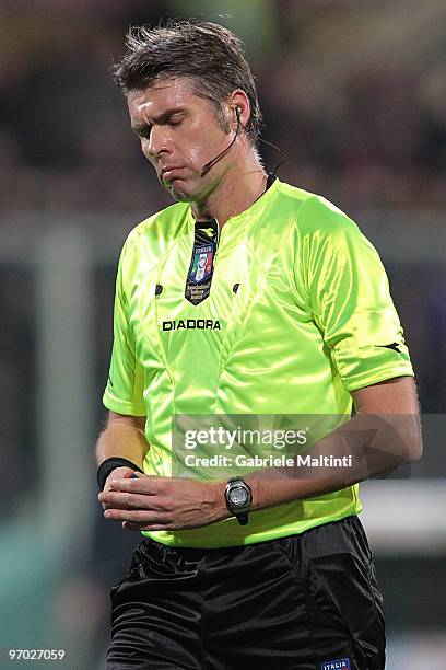 Referee Roberto Rosetti during the Serie A match between ACF Fiorentina and AC Milan at Stadio Artemio Franchi on February 24, 2010 in Florence,...