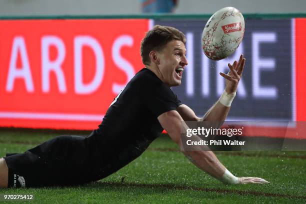 Beauden Barrett of the All Blacks celebrates his try during the International Test match between the New Zealand All Blacks and France at Eden Park...