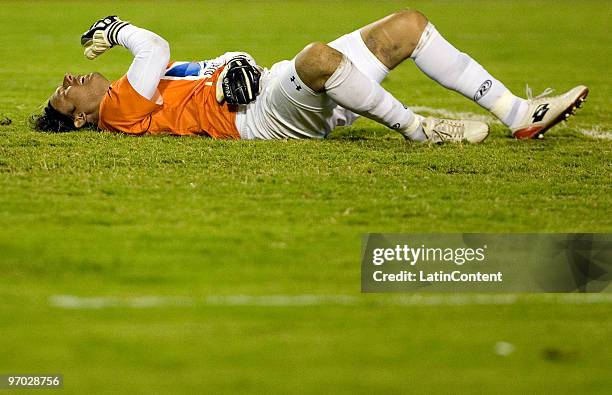 Goalkeeper Jose Carlos Fernandez of Deportivo Italia gestures during their match against Velez Sarfield as part of 2010 Libertadores Cup on February...