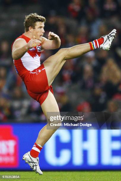 Luke Parker of the Swans kicks the ball during the round 12 AFL match between the St Kilda Saints and the Sydney Swans at Etihad Stadium on June 9,...