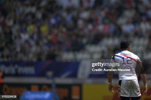 Martin Iosefo of the United States Of America reacts during match between France and the United States Of America at the HSBC Paris Sevens, stage of...
