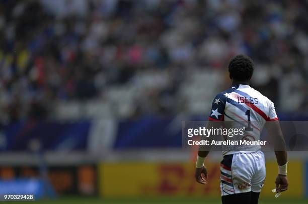 Carlin Isles of the United States Of America reacts during match between France and the United States Of America at the HSBC Paris Sevens, stage of...