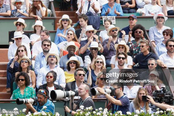 Valerie Donzelli, Julie Gayet, Woody Harrelson, Judith El Zein, Claudia Tagbo, Jean-Francois Piege, Ana Girardot, Elie Semoun, Audrey Pulvar,...