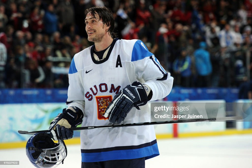 Ice Hockey Quarter Final - Day 13 - Finland v Czech Republic