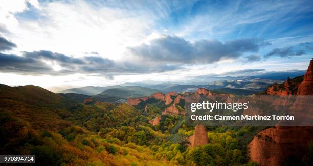 'las medulas'' ancient roman mines, leon, spain.' - león province spain stock pictures, royalty-free photos & images