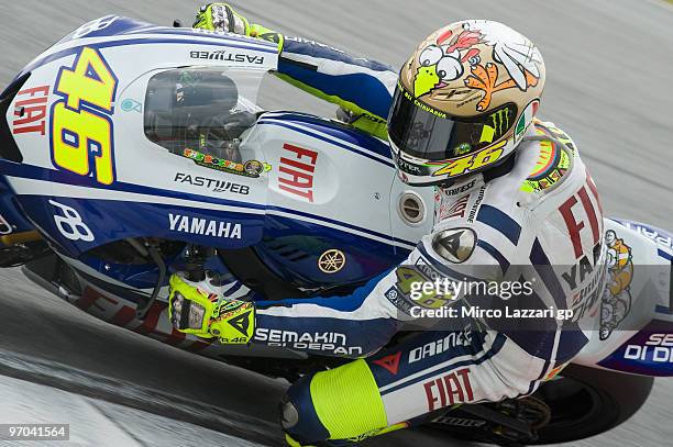 Valentino Rossi of Italy and Fiat Yamaha Team rounds the bend during the first day of MotoGP test at Sepang Circuit on February 25, 2010 in Kuala...