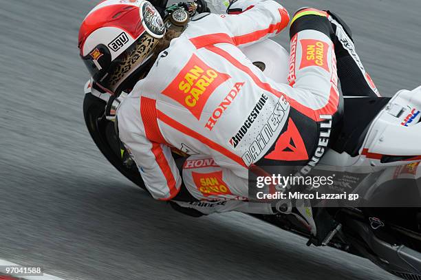 Marco Simoncelli of Italy and San Carlo Honda Gresini rounds the bend during the first day of MotoGP test at Sepang Circuit on February 25, 2010 in...