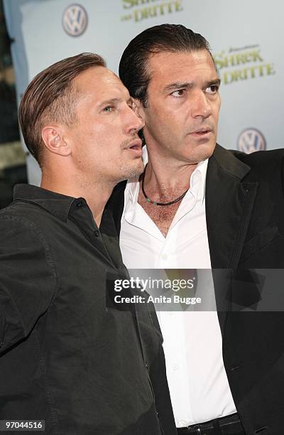 Benno Führmann and Antonio Banderas