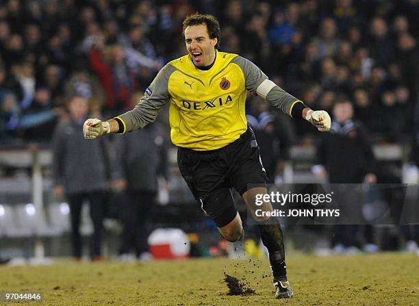 Club Bruges' Stijn Stijnen reacts during their UEFA Europa League first leg round 32 football match against Valencia FC on February 18, 2010 in...