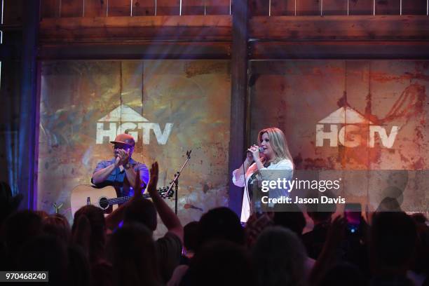 Recording artist Trisha Yearwood performs onstage in the HGTV Lodge at CMA Music Fest on June 9, 2018 in Nashville, Tennessee.