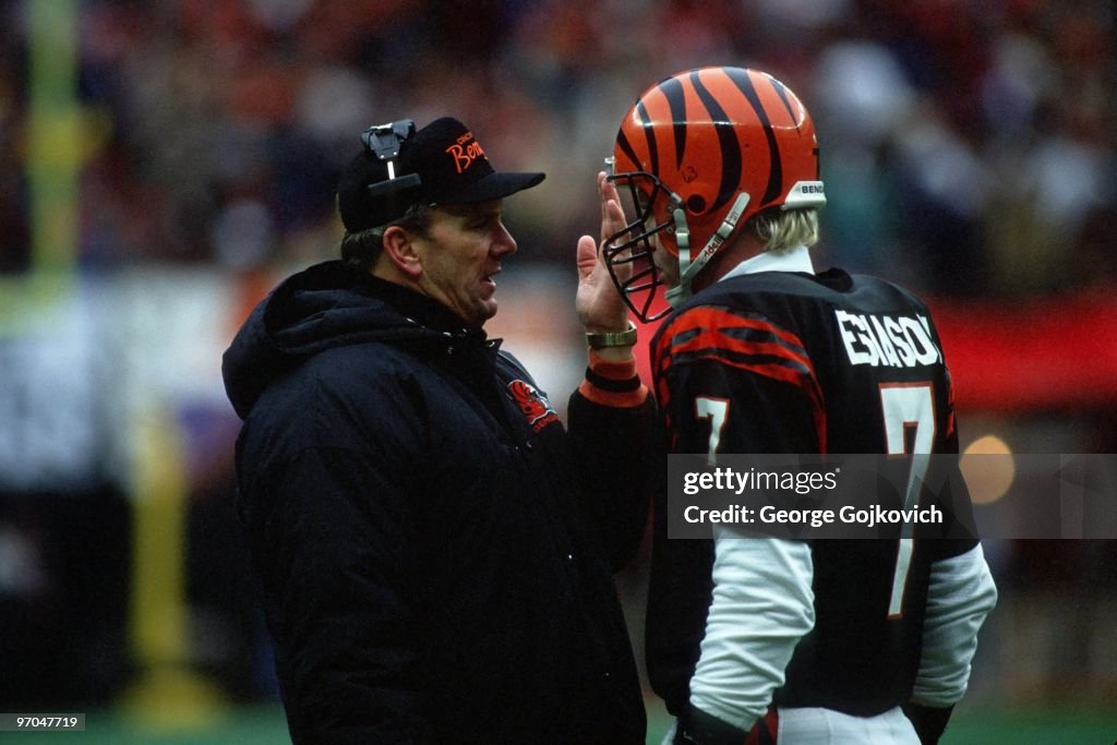 Bengals Wyche and Esiason