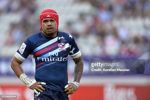 Folau Niua of The United States Of America reacts during the match between England and the United States Of America at the HSBC Paris Sevens, stage...