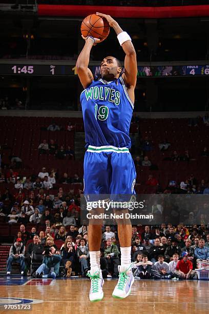 Wayne Ellington of the Minnesota Timberwolves shoots against the Philadelphia 76ers during the game on February 9, 2010 at Wachovia Center in...