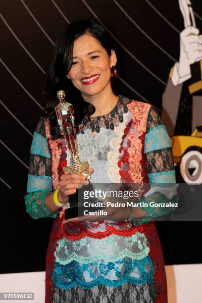 Sofía Carrillo poses with the Ariel Award for Best Animated Short Film for 'Cerulia' during 60th Ariel Awards at Palacio de Bellas Artes on June 5,...