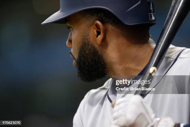 Denard Span of the Seattle Mariners waits on deck to bat during the eighth inning of a game against the Tampa Bay Rays on June 9, 2018 at Tropicana...