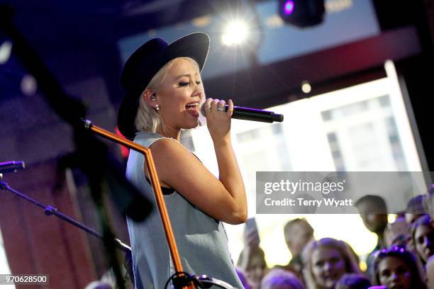 Terry Rae Band 329 Terry Rae Stock Photos, High-Res Pictures, and Images - Getty Images