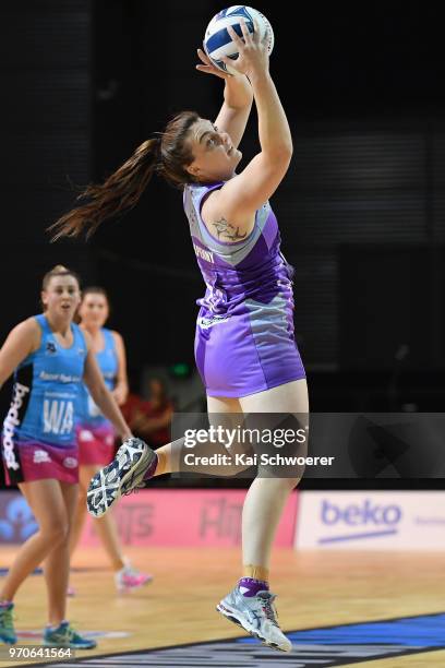 Ellen Halpenny of the Northern Stars catches the ball during the round six ANZ Premiership match between the Northern Stars and the Southern Steel at...