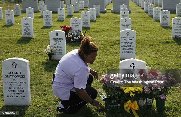 Section60 DATE: 5/15/2007 NEG.# 19080 PHOTOGRAPHER: Michel du Cille Section 60 at Arlington Cemetery where mostly Iraq and Afghanistan military are...