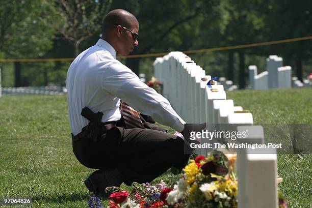 Section60 DATE: 5/15/2007 NEG.# 190805 PHOTOGRAPHER: Michel du Cille Section 60 at Arlington Cemetery where mostly Iraq and Afghanistan military are...