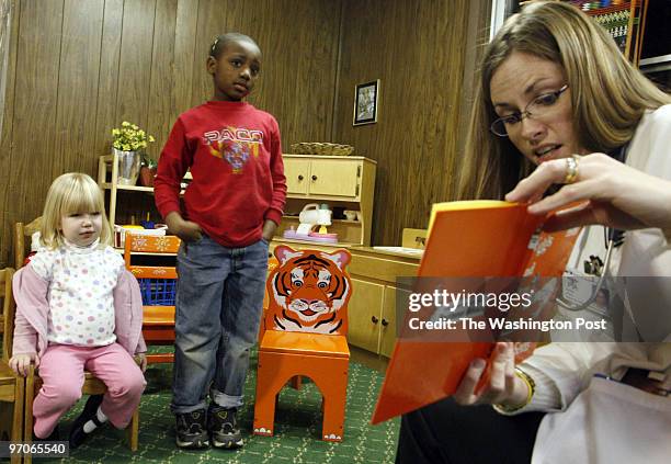 Josephm 188711--SLUG--AA-SEUSS--DATE-03/02/07-- Annapolis, Maryland--PHOTOGRAPHER-MARVIN JOSEPH/TWP--CAPTION-The Chesapeake Children's Museum holds a...