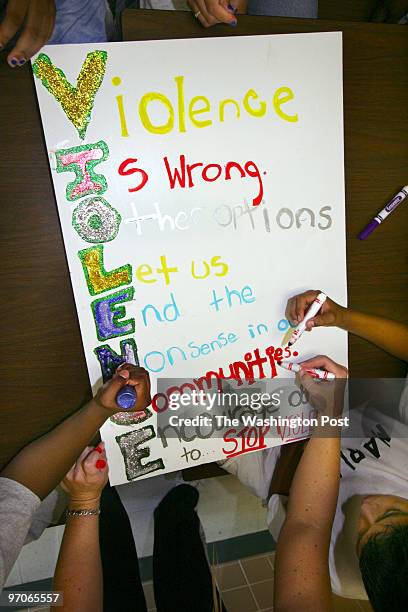 Photographer: Tracy A. Woodward/TWP. NEGATIVE NUMBER: 170705 The Prevention & Community Outreach Services After-School Program, at Sully Elementary...