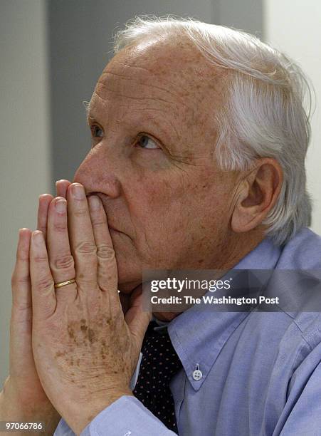 Josephm 186416--SLUG--FI/DELTA--DATE-12/04/06-- Washington Post building-PHOTOGRAPHER-MARVIN JOSEPH/TWP--CAPTION-Delta airlines CEO Gerald Grinstein...