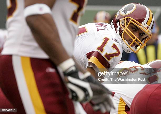 November 4, 2007 Photographer: Toni L. Sandys/TWP Neg #: 195549 East Rutherford, NJ Washington Redskins play the New York Jets at the Meadowlands in...