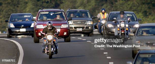 June 13 2008 Assignment no: 202032 slug: me-motorcycles2 I-395 & Seminary Road overpass motorcycle commuter Photographer: Gerald Martineau We...