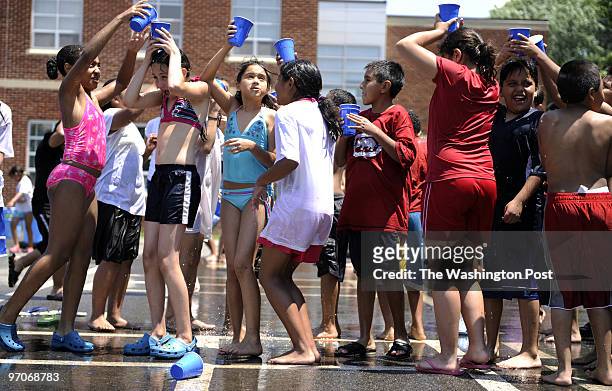 Josephm 202110--ME/LASTDAY1--DATE-06/17/08-- Barrett Elementary School, Arlington, Virginia--PHOTOGRAPHER-MARVIN JOSEPH/TWP-- Photos for a feature on...