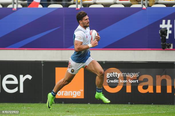 Bastien Berenguel of France during the match between France and Pays de Galles at the HSBC Paris Sevens, stage of the Rugby Sevens World Series at...