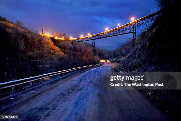 Coal Photos by Michael Williamson NEG#00000 4/08/08: WE LOOK AT THE PRACTICE OF MOUNTAIN-TOP COAL REMOVAL IN WEST VIRGINIA AS THE D.C. AREA GETS SOME...