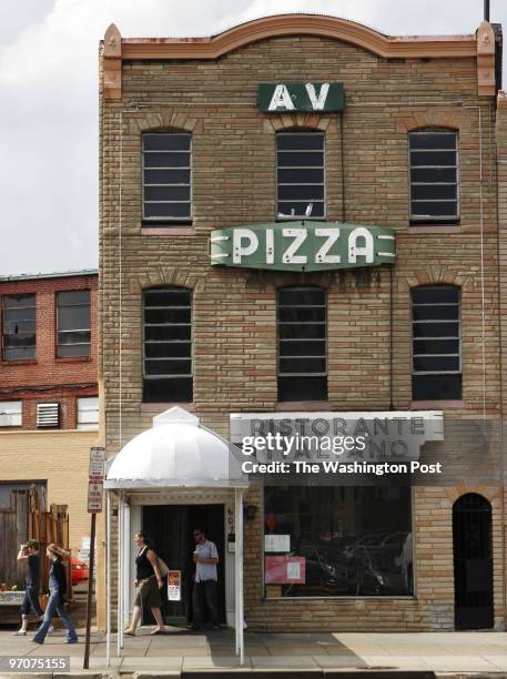 Pouya Dianat/The Washington Post NEG #: 192750 Washington, D.C. EDITOR: Chanda Washington AV Ristorante, a Washington landmark, is closing after 58...